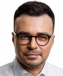Poseł Maciej Wróbel