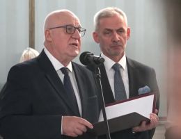 Poseł Andrzej Kosztowniak - Wręczenie zaświadczenia o wyborze 26 października 2023 roku.