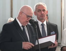 Poseł Andrzej Szewiński - Wręczenie zaświadczenia o wyborze 26 października 2023 roku.