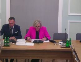 Komisja PET z dnia 28 listopada 2023 roku.