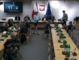 Komisja ESK z dnia 21 grudnia 2023 roku.