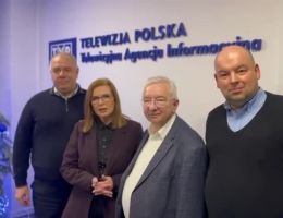 W siedzibie TVP - bronimy niezależności i prawdy!
